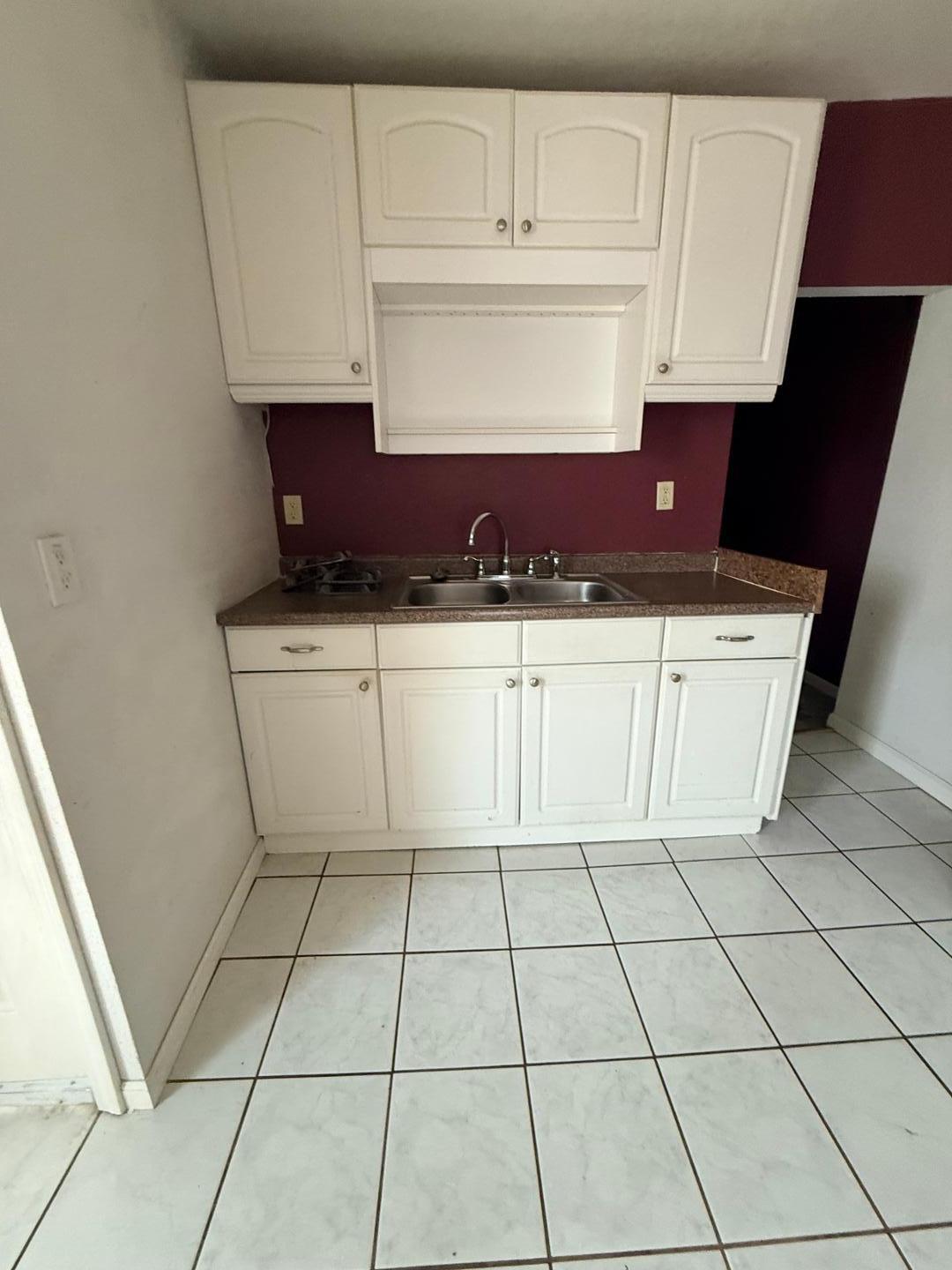 Image 4 For 827 Colburn Street 2