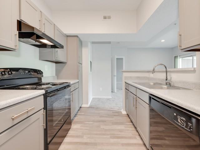 https://cdn.rentalbeast.com/listings/10052833_1723181461122.jpg.rbm