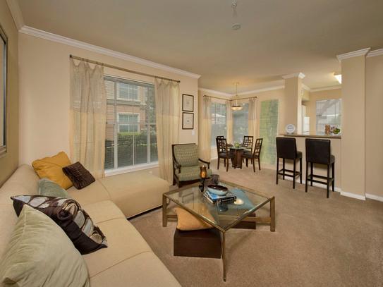 https://cdn.rentalbeast.com/listings/10141179_1724774494578.jpg.rbm