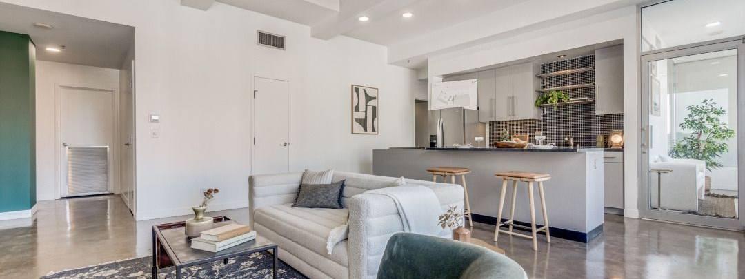 https://cdn.rentalbeast.com/listings/10213880_1726045984458.jpg.rbm