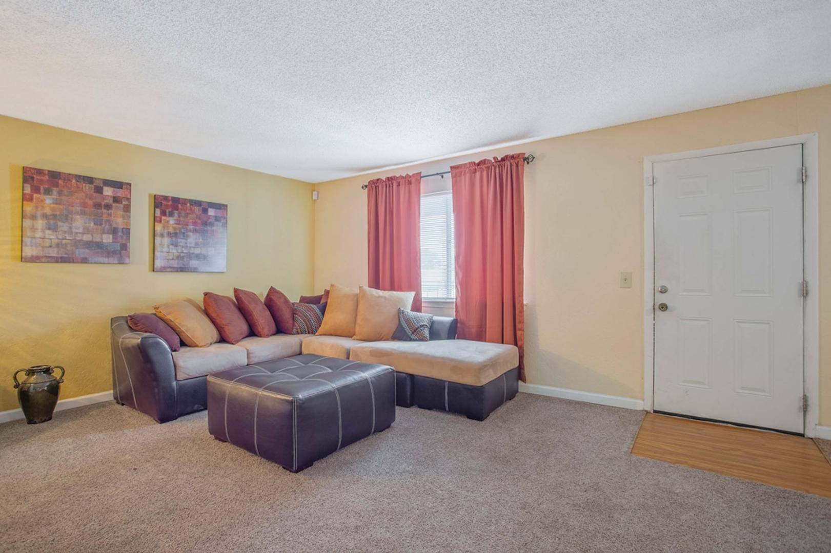 https://cdn.rentalbeast.com/listings/10266307_1726732644882.jpg.rbm
