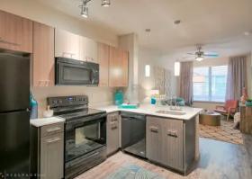 https://cdn.rentalbeast.com/listings/10266315_1726733038708.jpg.rbm