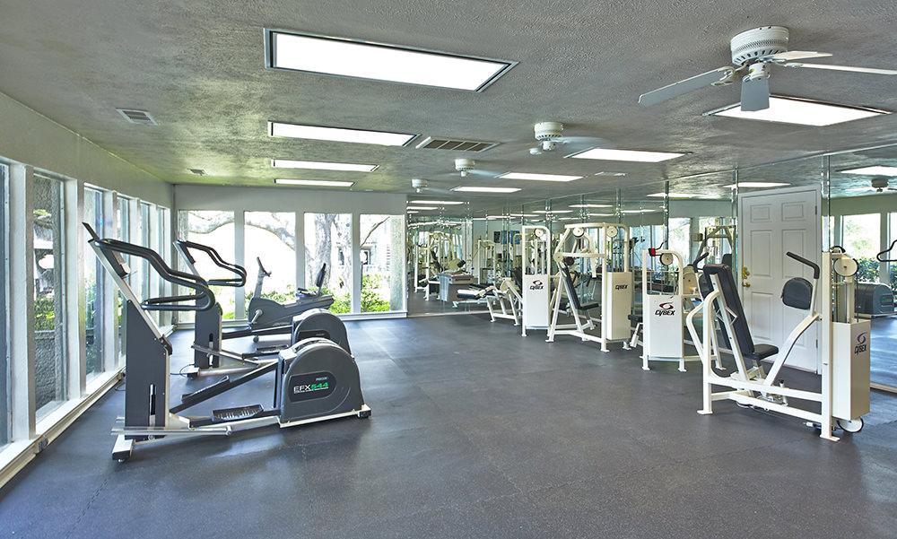 https://cdn.rentalbeast.com/listings/10358164_1727797465964.jpg.rbm