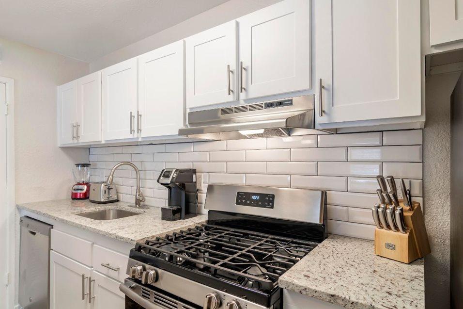 https://cdn.rentalbeast.com/listings/10367634_1727921926443.jpg.rbm