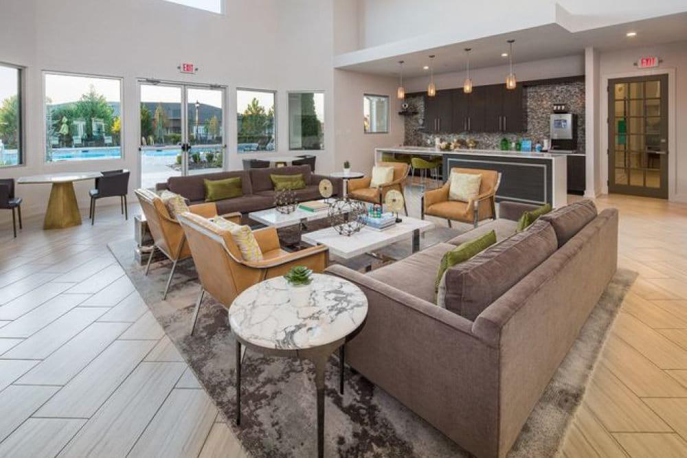 https://cdn.rentalbeast.com/listings/10392625_1728391478692.jpg.rbm