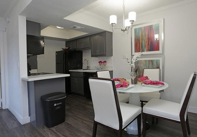 https://cdn.rentalbeast.com/listings/10403542_1728538409015.jpg.rbm