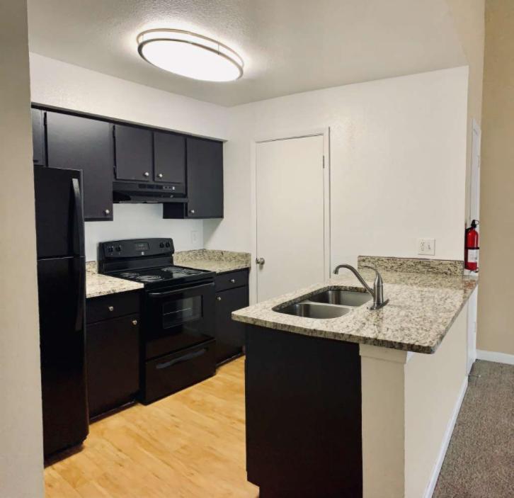 https://cdn.rentalbeast.com/listings/10455873_1728988150747.jpg.rbm