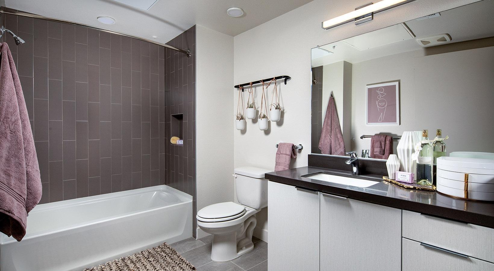 1101 N Main St #D558, Los Angeles, CA - 3,043 USD/ month