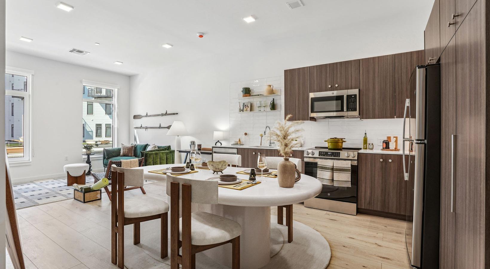 https://cdn.rentalbeast.com/listings/10458934_1729042752693.jpg.rbm