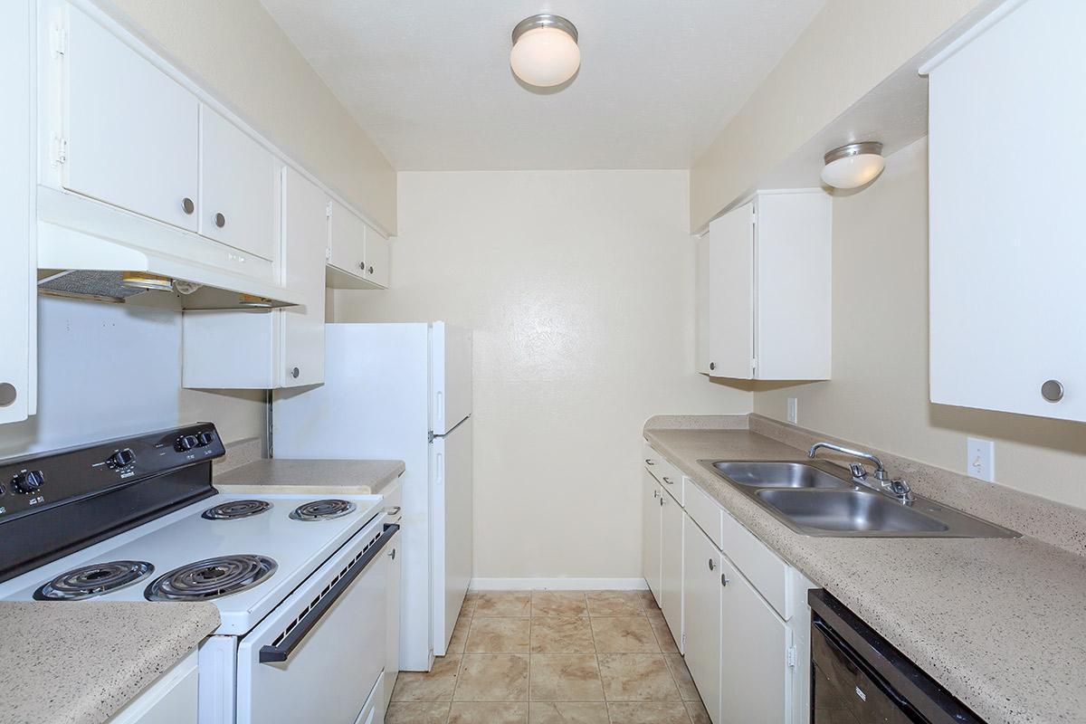 https://cdn.rentalbeast.com/listings/10460865_1729075497118.jpg.rbm