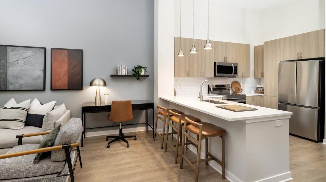 https://cdn.rentalbeast.com/listings/10491240_1729485058161.jpg.rbm