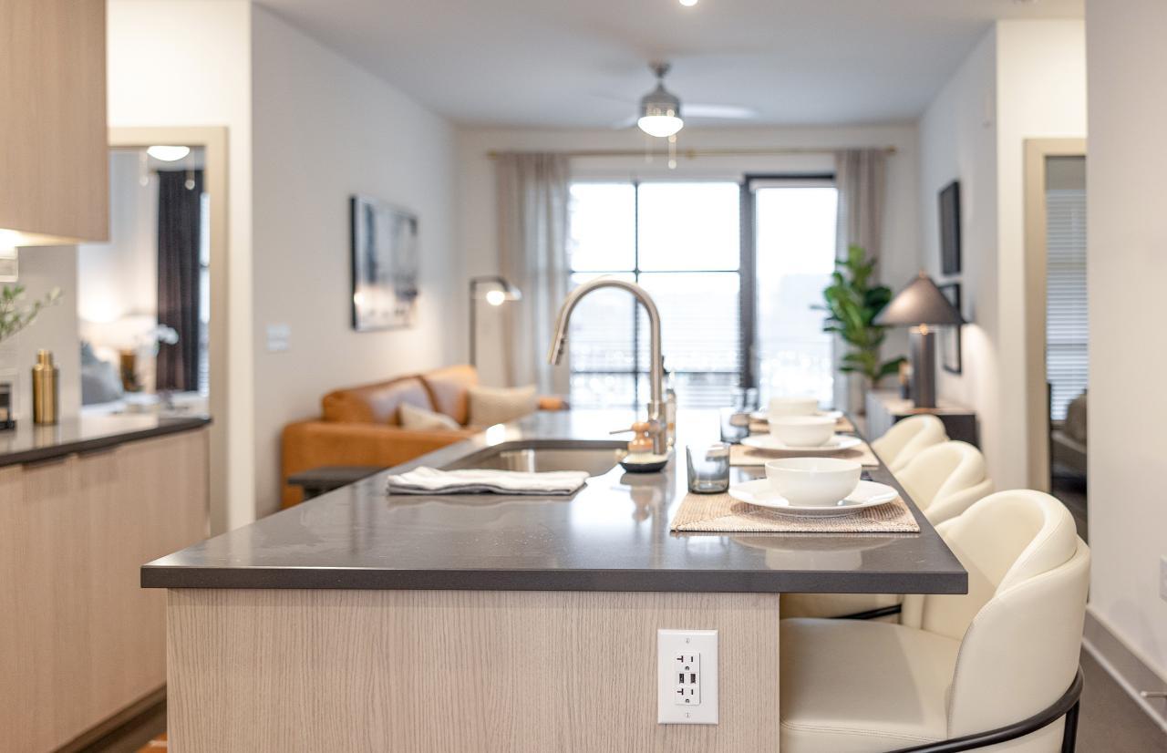 https://cdn.rentalbeast.com/listings/10491397_1729486832749.jpg.rbm