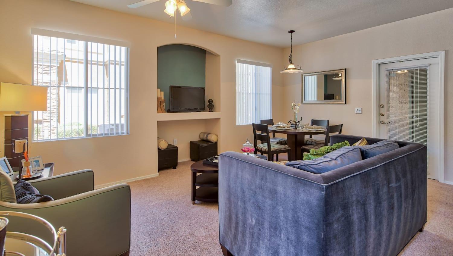 https://cdn.rentalbeast.com/listings/10504454_1729682195774.jpg.rbm
