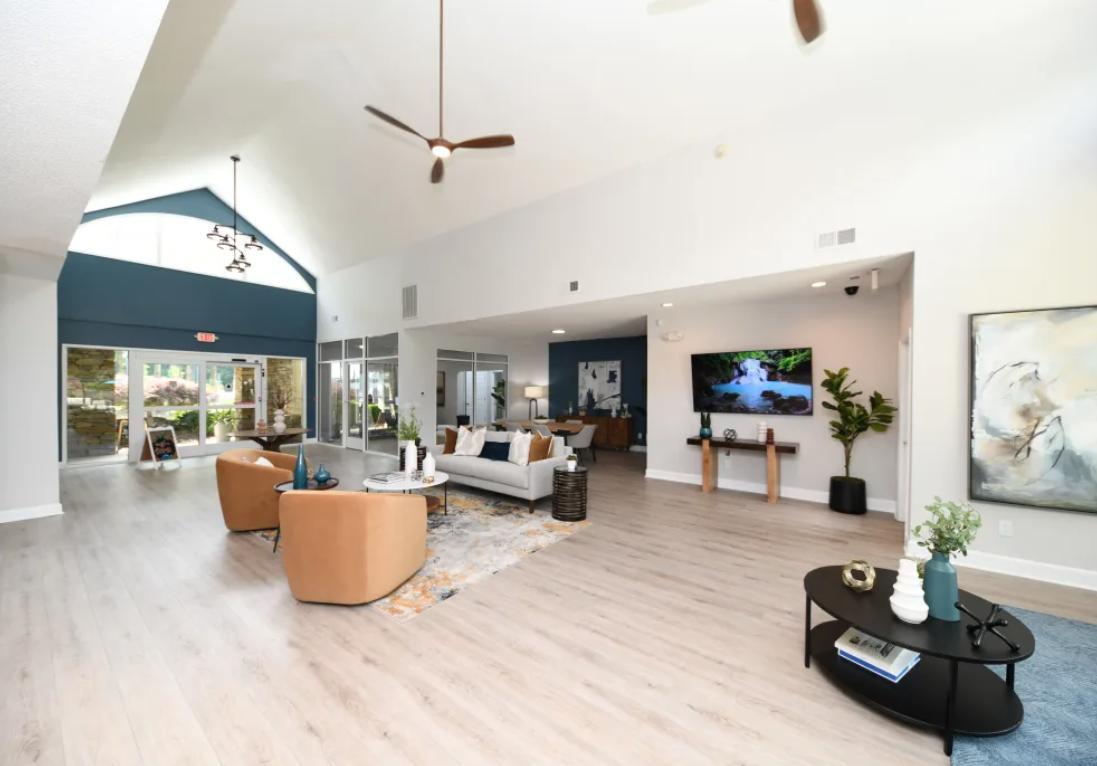https://cdn.rentalbeast.com/listings/10509346_1729752727115.jpg.rbm