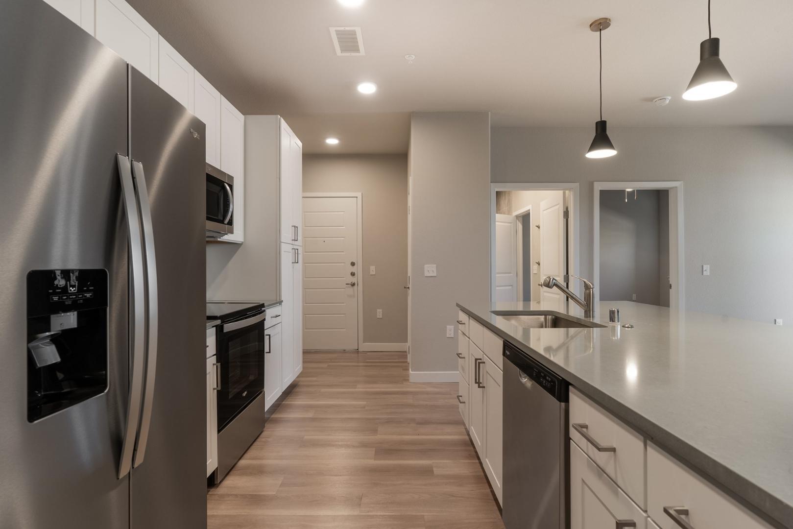 4700 Wagon Rd #7103 - 1,880USD / month