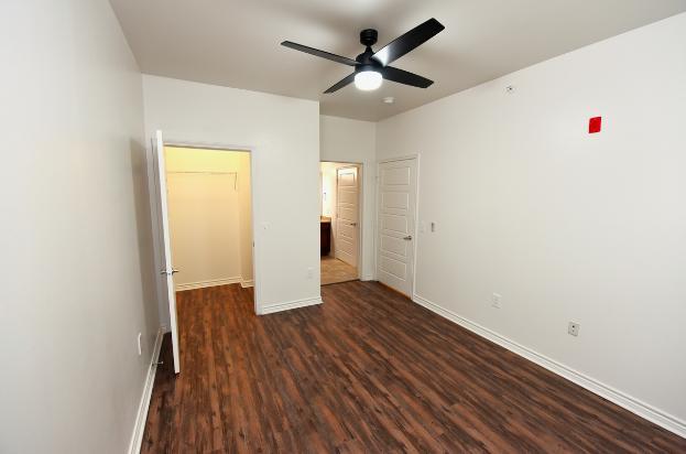 https://cdn.rentalbeast.com/listings/10538825_1730198635115.jpg.rbm