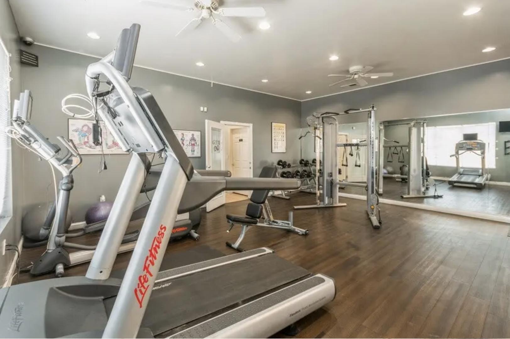 https://cdn.rentalbeast.com/listings/10583810_1730870663789.jpg.rbm