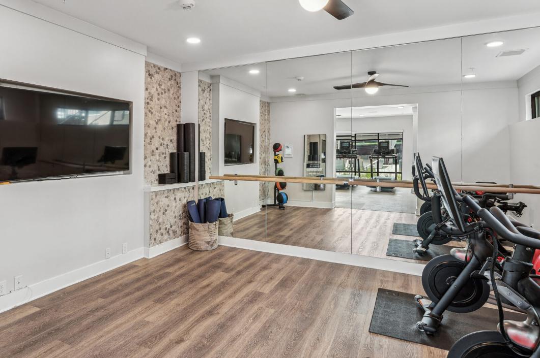 https://cdn.rentalbeast.com/listings/10589893_1730978515697.jpg.rbm