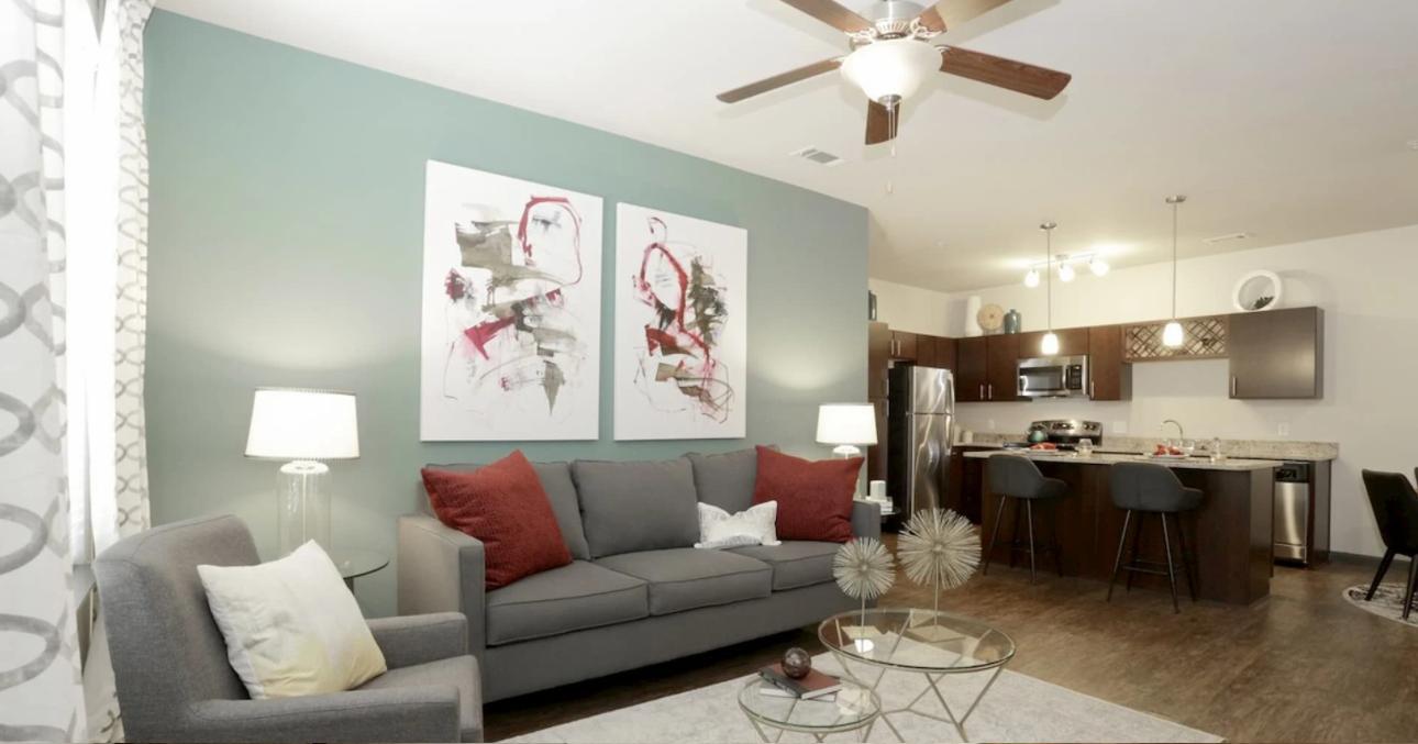 https://cdn.rentalbeast.com/listings/10656915_1732008597539.jpg.rbm