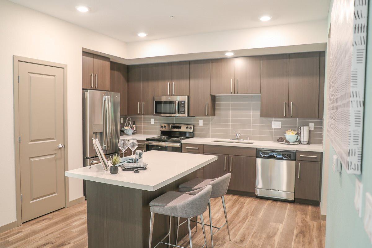 https://cdn.rentalbeast.com/listings/10657387_1732015204138.jpg.rbm