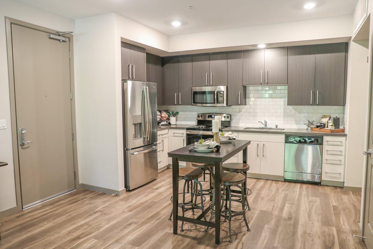 https://cdn.rentalbeast.com/listings/10657475_1732015321964.jpg.rbm