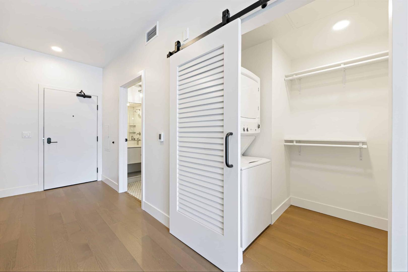 https://cdn.rentalbeast.com/listings/10662466_1732083816476.jpg.rbm