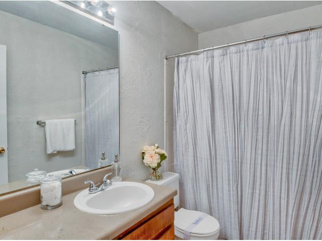 https://cdn.rentalbeast.com/listings/10691944_1732518604470.jpg.rbm