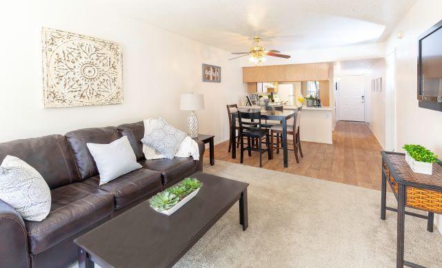 https://cdn.rentalbeast.com/listings/10692068_1732524194723.jpg.rbm
