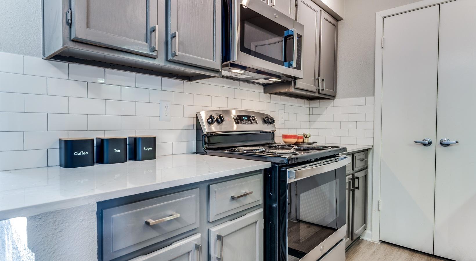 https://cdn.rentalbeast.com/listings/10692405_1732543485036.jpg.rbm