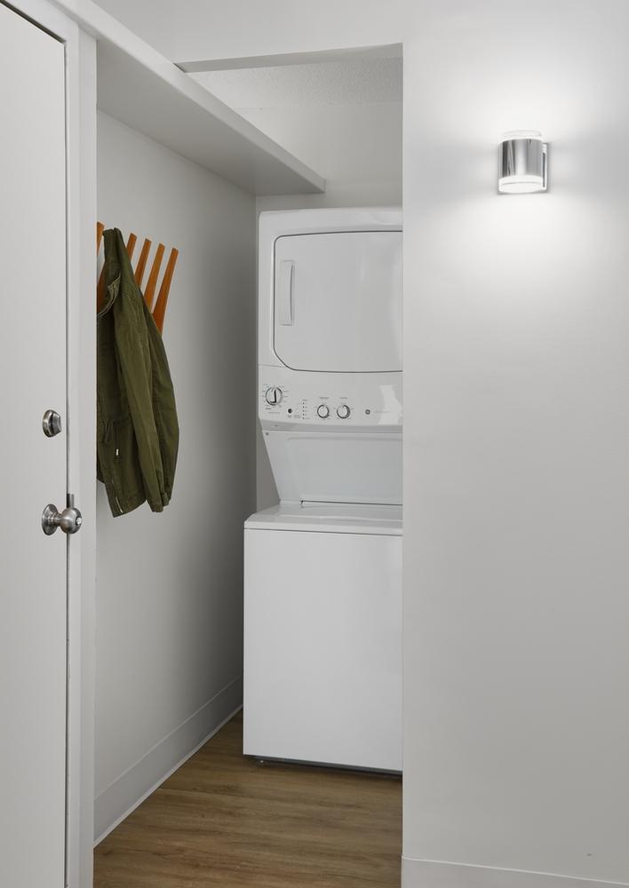 https://cdn.rentalbeast.com/listings/10695349_1732602585071.jpg.rbm