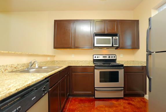 https://cdn.rentalbeast.com/listings/10713312_1732856276507.jpg.rbm
