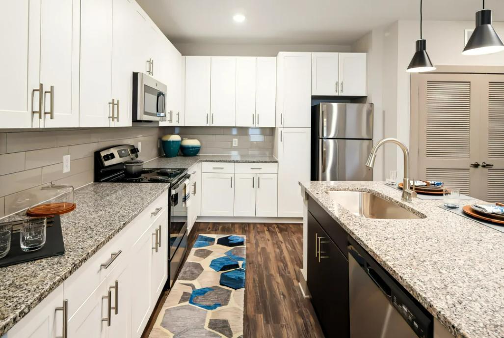 https://cdn.rentalbeast.com/listings/10713434_1732858082866.jpg.rbm