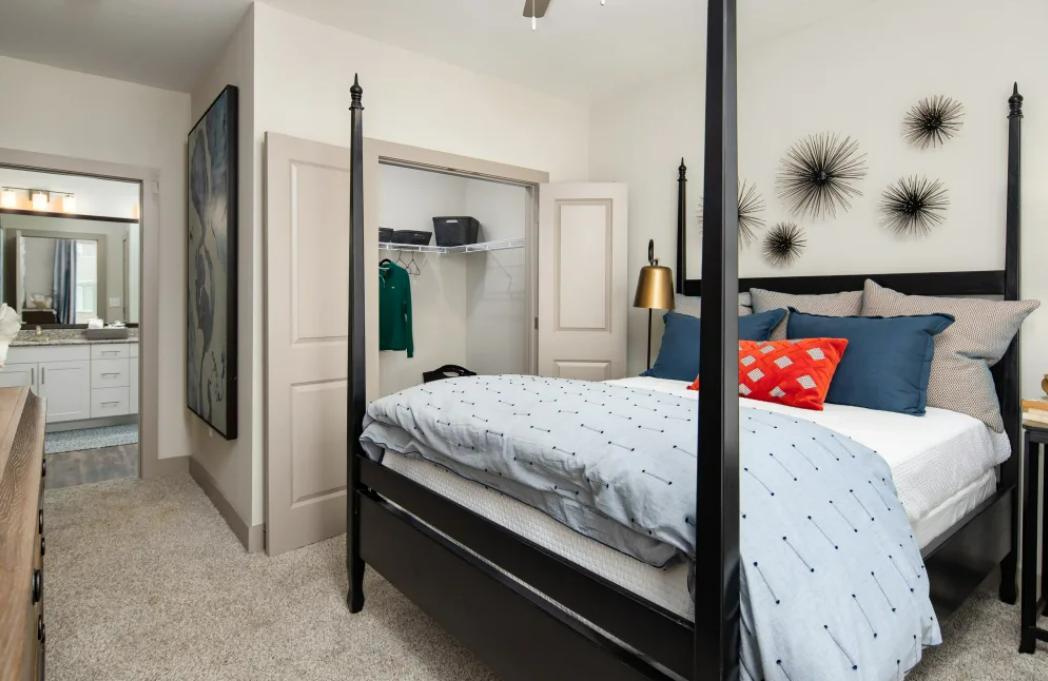 https://cdn.rentalbeast.com/listings/10713434_1732858083713.jpg.rbm