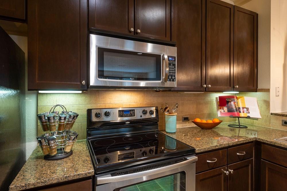 https://cdn.rentalbeast.com/listings/10715306_1732915537119.jpg.rbm