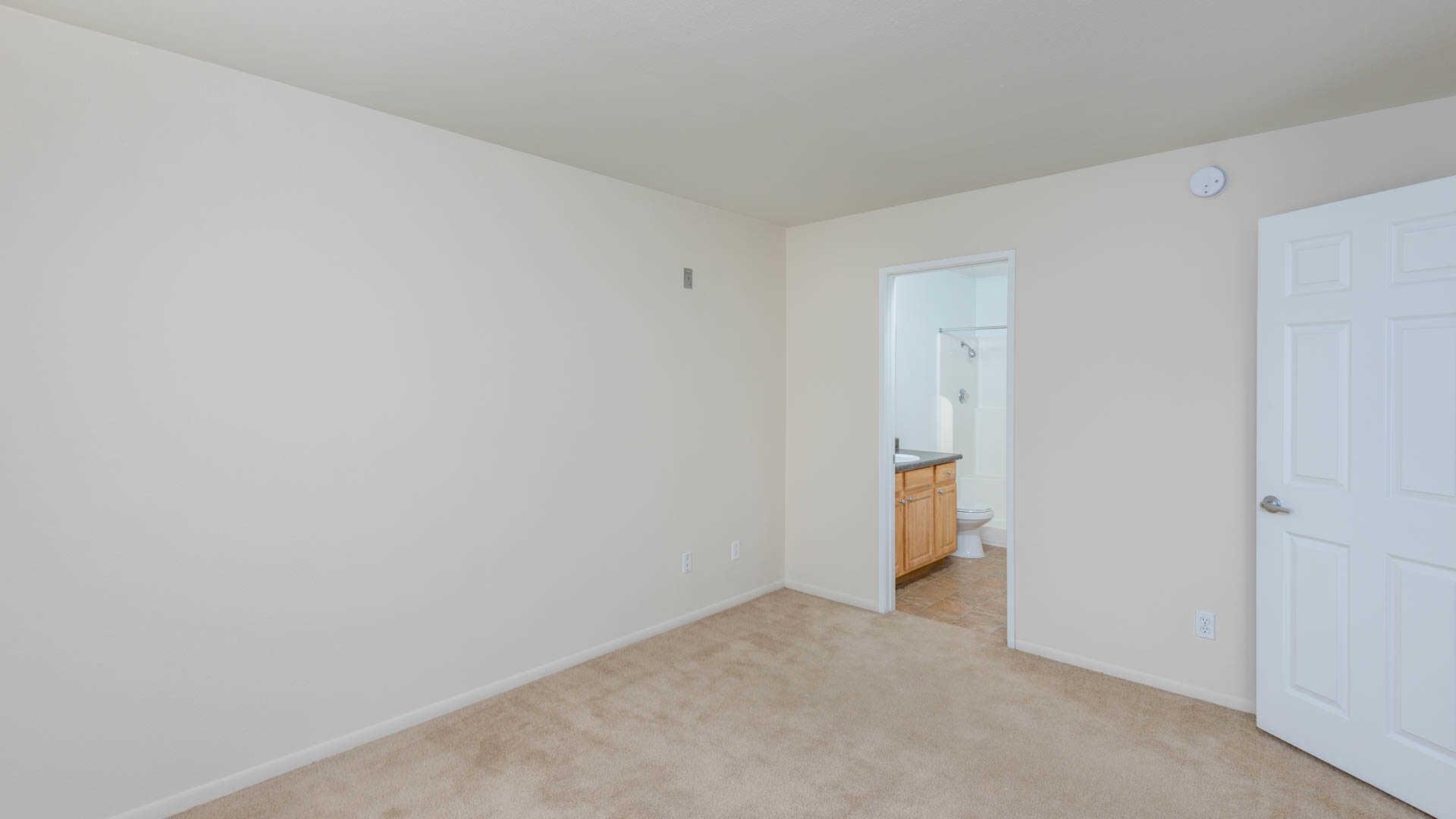 https://cdn.rentalbeast.com/listings/10726170_1733202870748.jpg.rbm