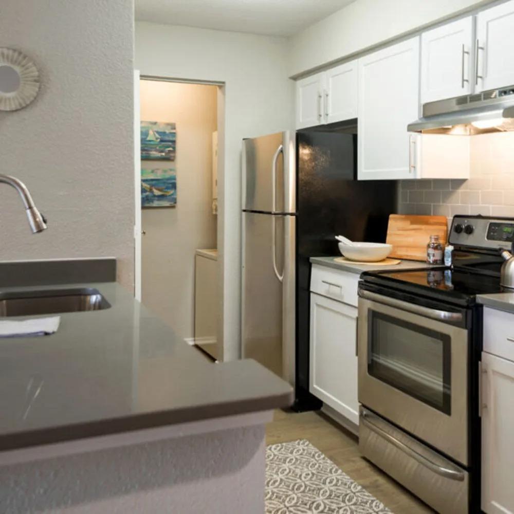 https://cdn.rentalbeast.com/listings/10732570_1733295840372.jpg.rbm