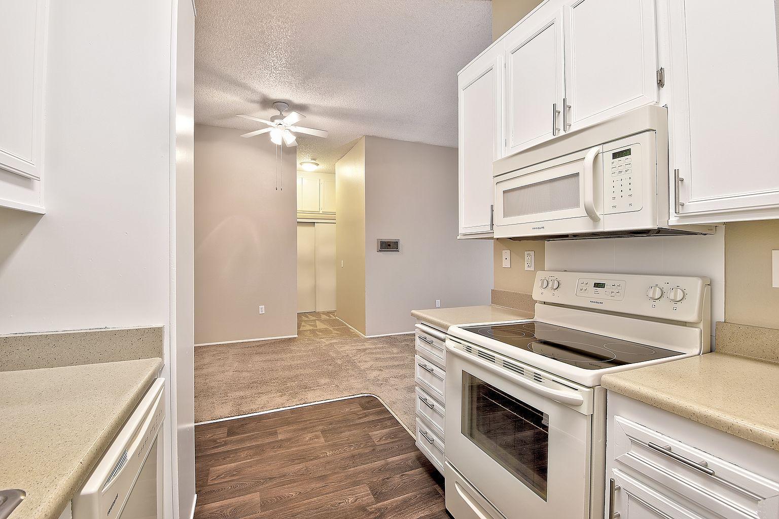 https://cdn.rentalbeast.com/listings/10732923_1733299336893.jpg.rbm