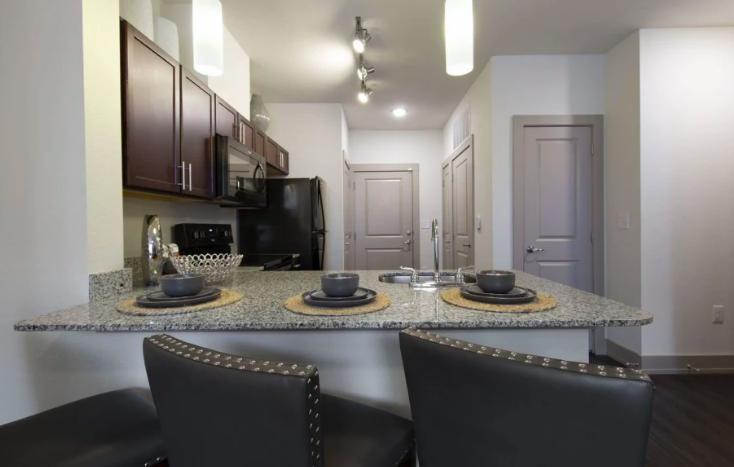 https://cdn.rentalbeast.com/listings/10743794_1733466973814.jpg.rbm