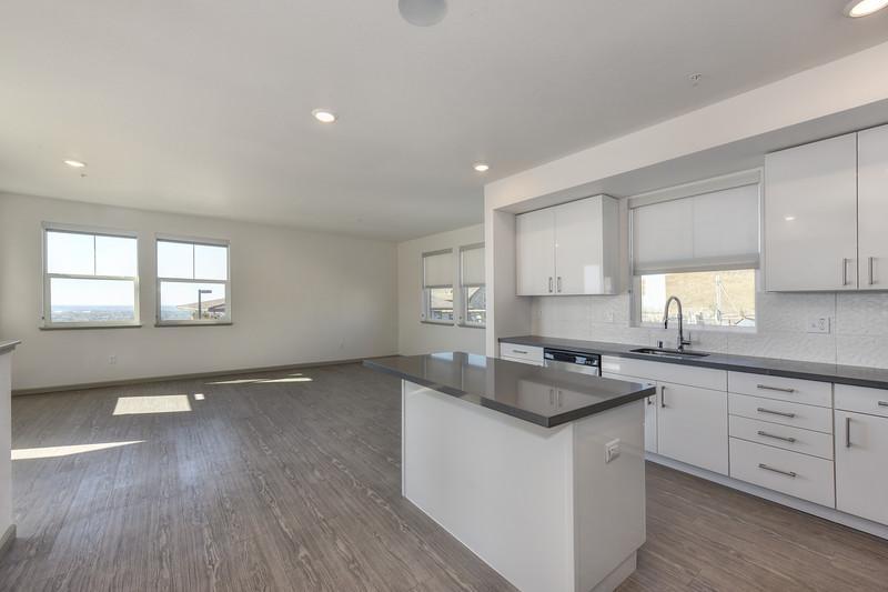 https://cdn.rentalbeast.com/listings/10764740_1733826191100.jpg.rbm