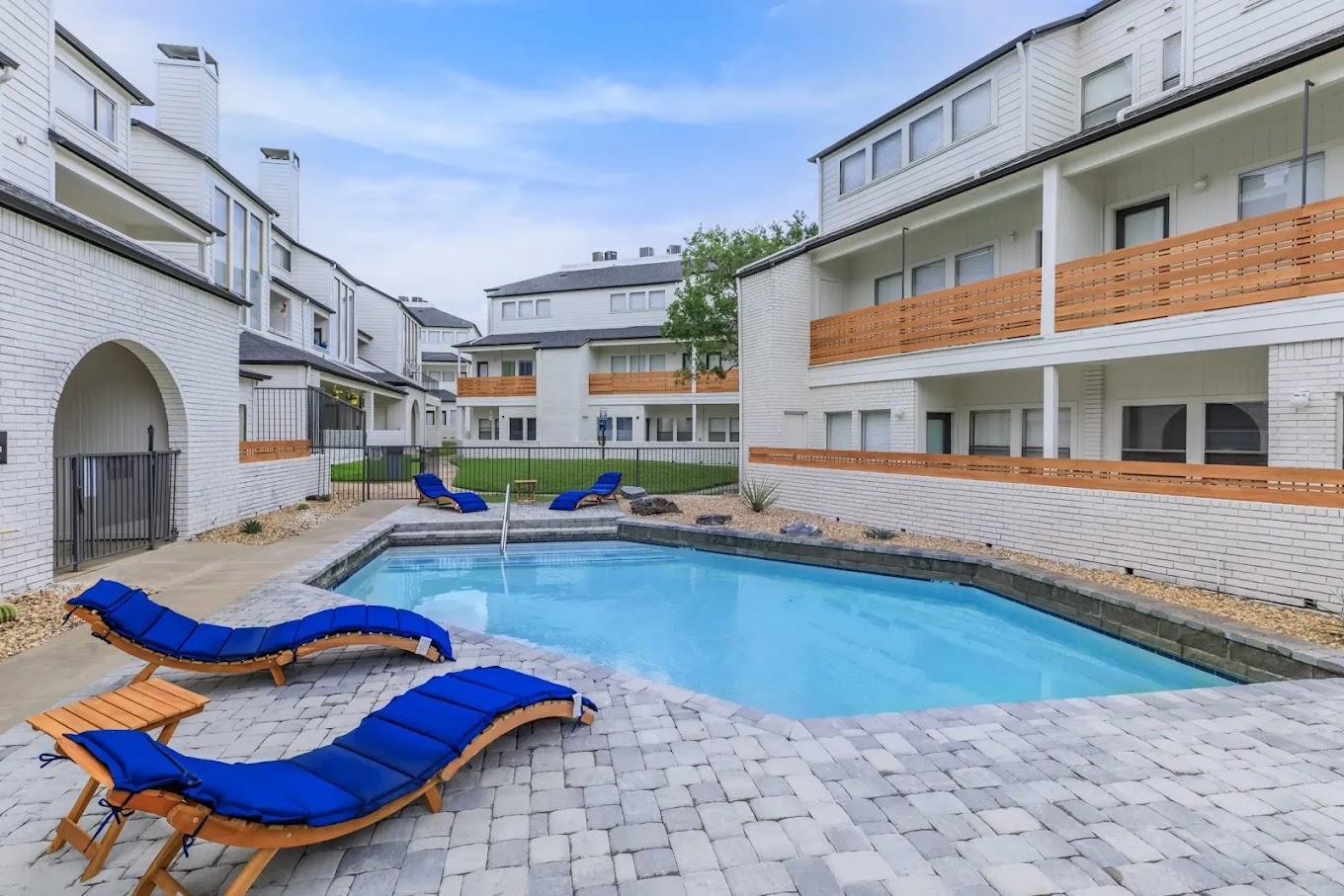 https://cdn.rentalbeast.com/listings/10769321_1733894007734.jpg.rbm