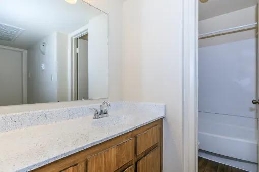https://cdn.rentalbeast.com/listings/10795036_1734312888319.jpg.rbm