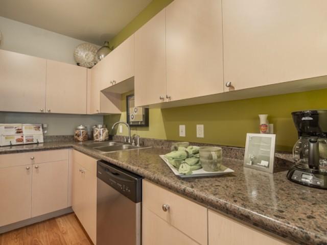 https://cdn.rentalbeast.com/listings/10807857_1734518736901.jpg.rbm