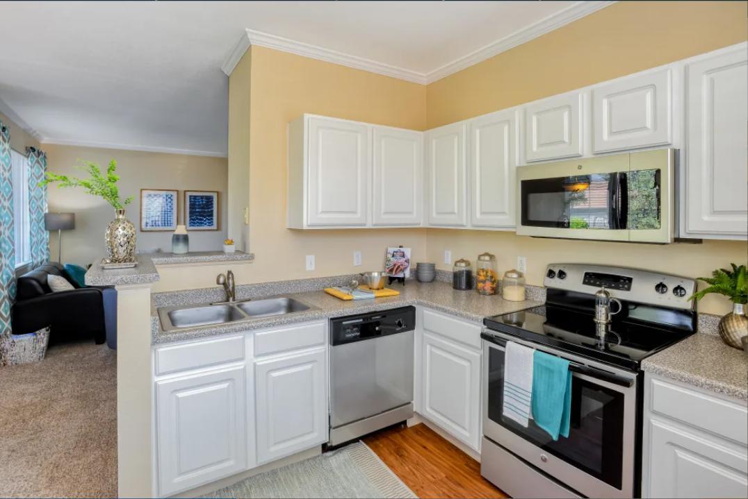 https://cdn.rentalbeast.com/listings/10808015_1734520043450.jpg.rbm