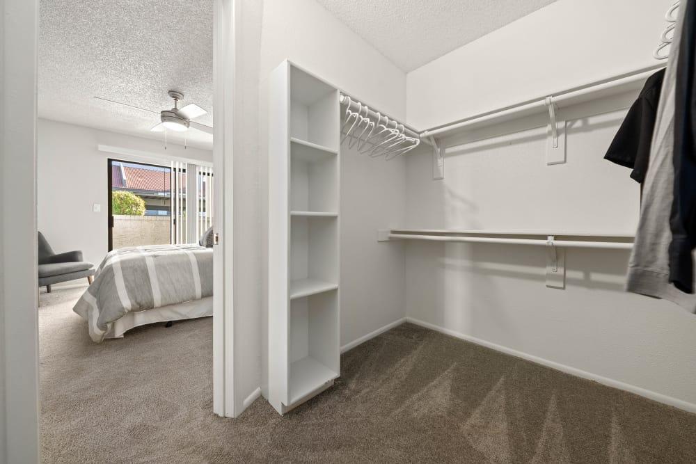 https://cdn.rentalbeast.com/listings/10810593_1734575251854.jpg.rbm
