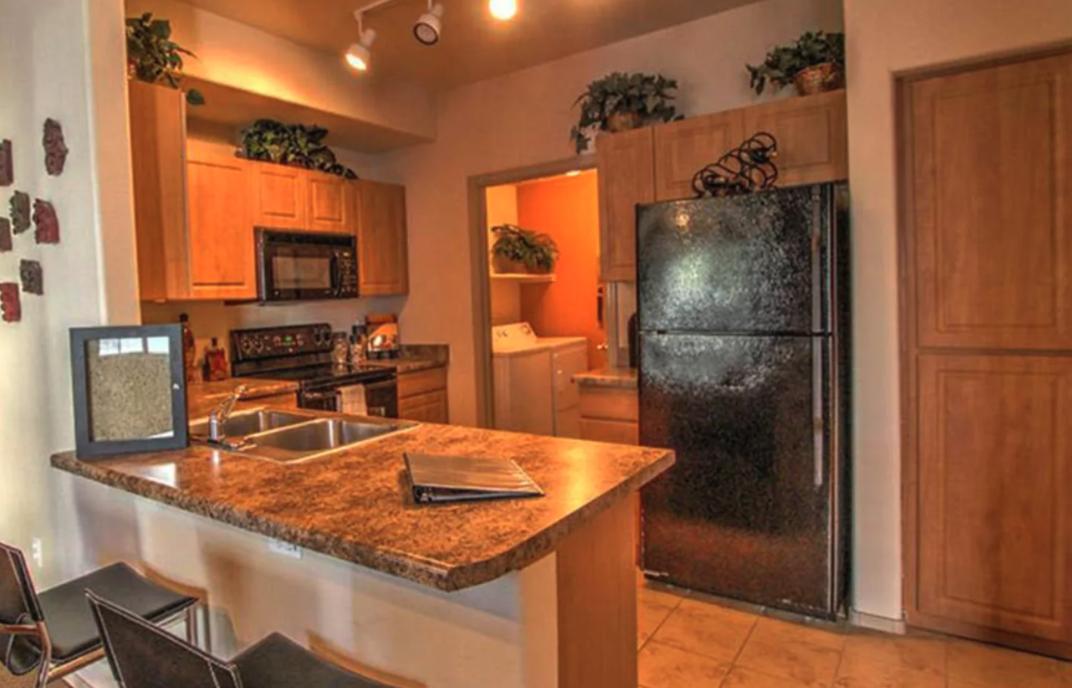 https://cdn.rentalbeast.com/listings/10827876_1734670257711.jpg.rbm