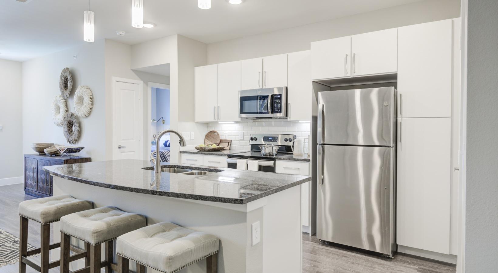 https://cdn.rentalbeast.com/listings/10828354_1734684338321.jpg.rbm