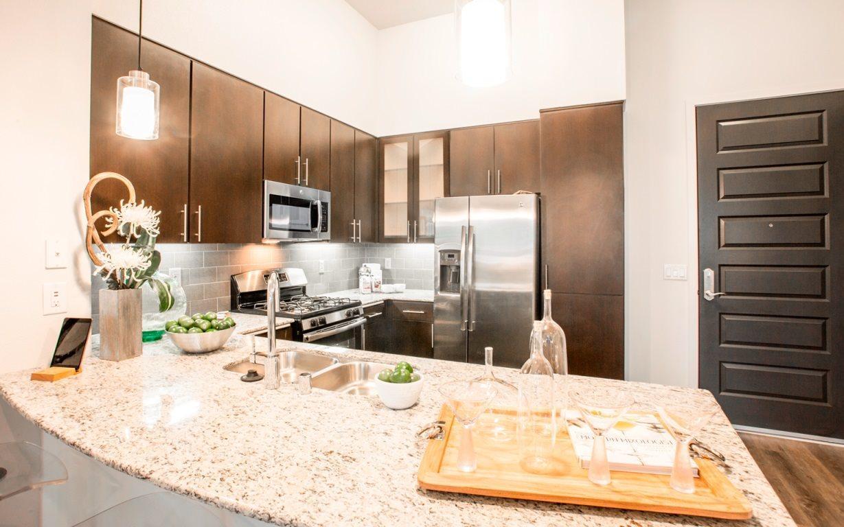 https://cdn.rentalbeast.com/listings/10828603_1734693875843.jpg.rbm