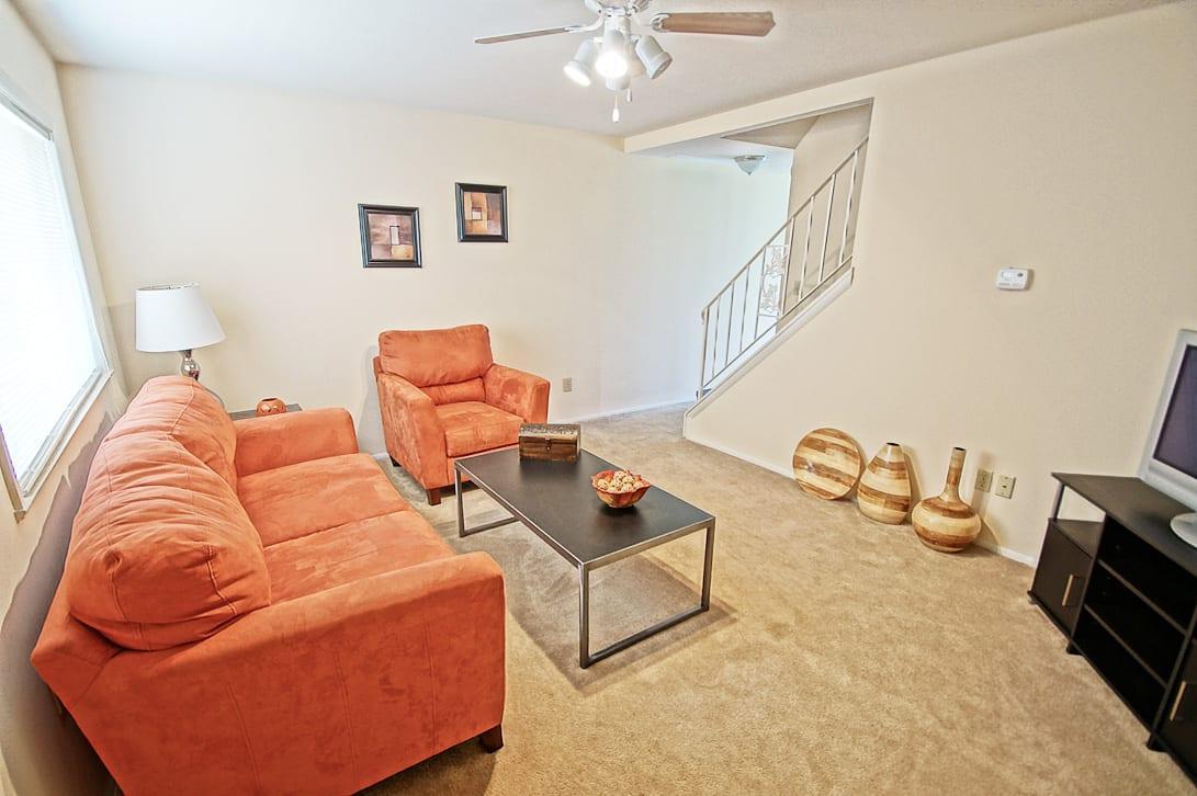 https://cdn.rentalbeast.com/listings/10843678_1734945609201.jpg.rbm