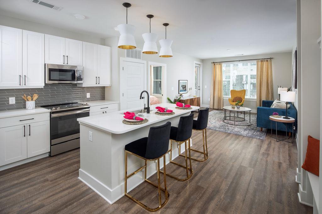 101 W Morehead St #440 - 2,863USD / month