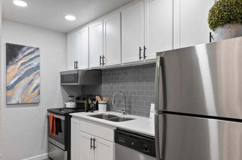 https://cdn.rentalbeast.com/listings/10850685_1735098141330.jpg.rbm